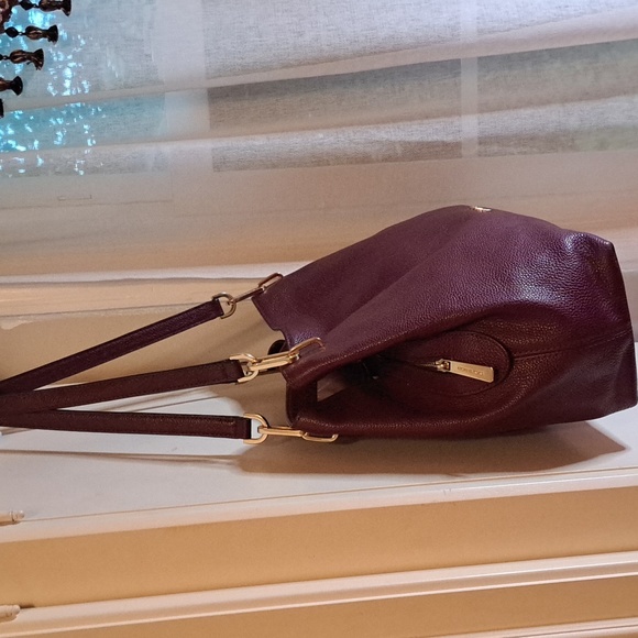 SOLD Michael Kors Burgundy  Pebble Leather Shoulder Bag with Gourgous Gold Chain - Picture 7 of 16